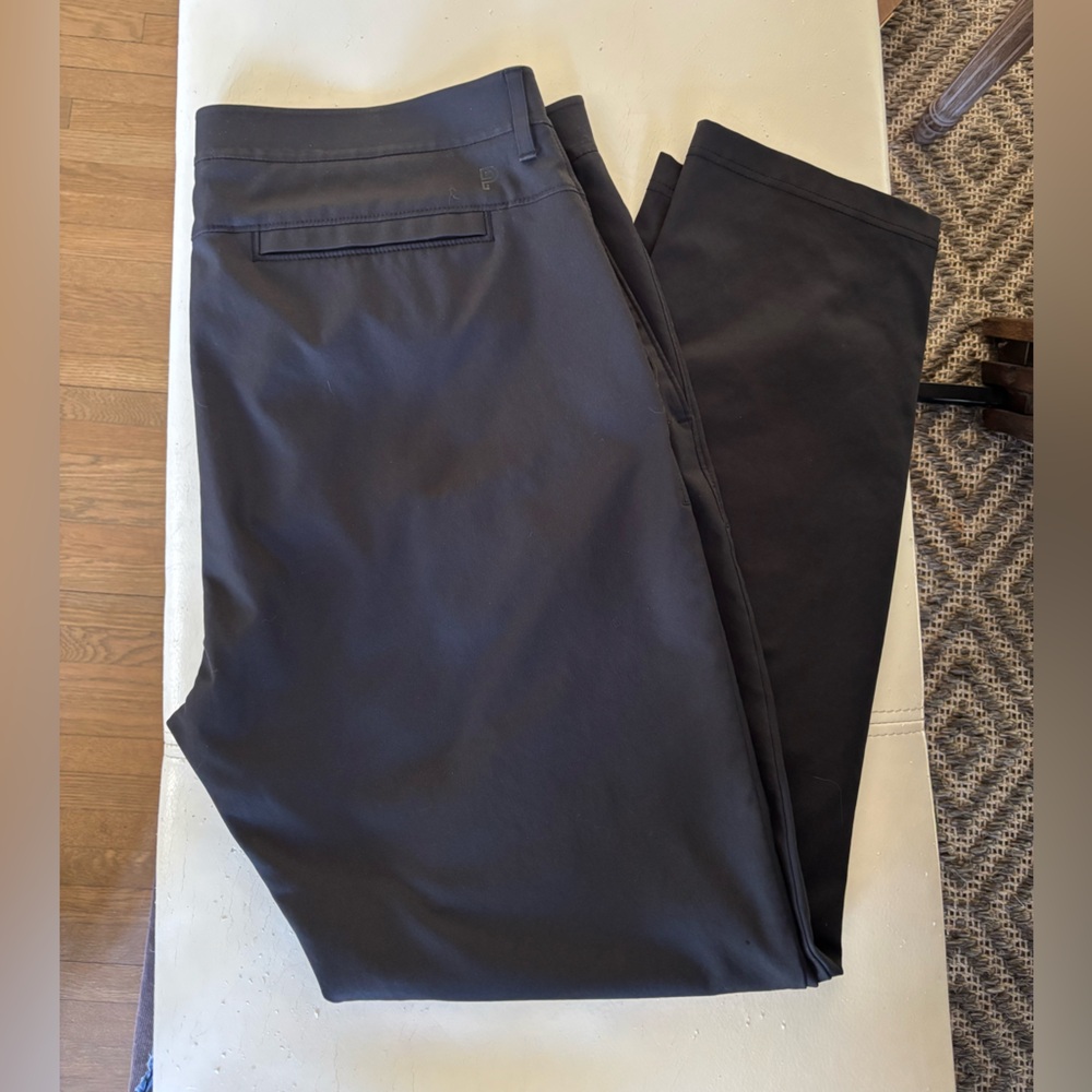 Men’s Public Rec Dealmaker chinos. 36x32 - Picture 7 of 7